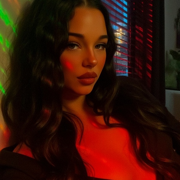 Hi I’m Randi ♥️ - Picture 3 of 15